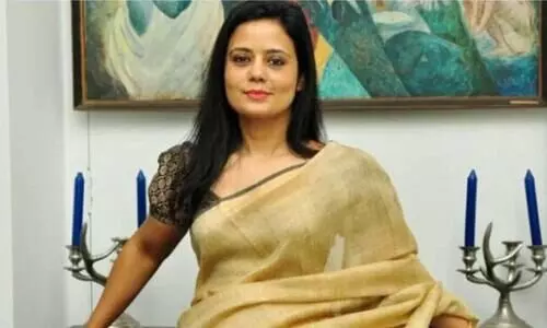 സ്വന്തമായി വിമാനമില്ല, പിന്നെ എന്തിനാണ് വ്യോമയാന മന്ത്രിയെന്ന് മഹുവ മൊയ്ത്ര