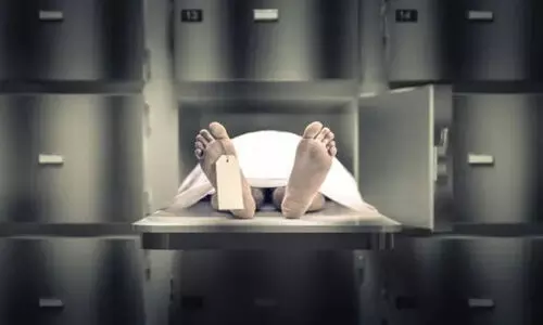 ശീതീകരണ സംവിധാനം തകരാറിലായി; സർക്കാർ ആശുപത്രിയിൽ മൃതദേഹങ്ങൾ ഐസിൽ സൂക്ഷിച്ചു