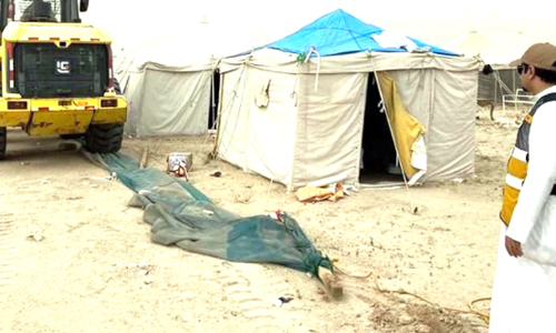 197 തമ്പുകൾ അധികൃതർ നീക്കി