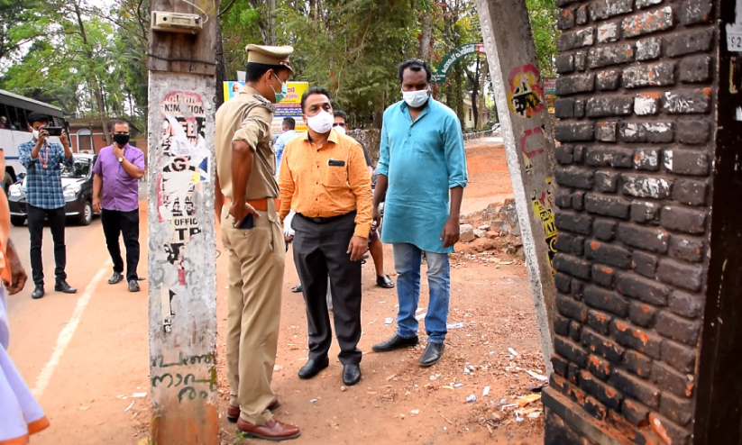 വിദ്യാർഥികള്ക്കുനേരെ പെട്രോള് ബോംബേറ്: ബാലാവകാശ കമീഷൻ സ്ഥലത്തെത്തി വിദ്യാർഥികള്ക്കുനേരെ പെട്രോള് ബോംബേറ്: ബാലാവകാശ കമീഷൻ സ്ഥലത്തെത്തി