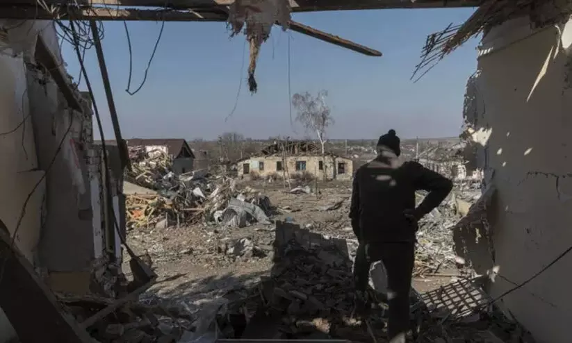 യു​ക്രെ​യ്നി​ലെ എ​ണ്ണ​സം​ഭ​ര​ണ കേ​ന്ദ്രം റഷ്യ ത​ക​ർ​ത്തു