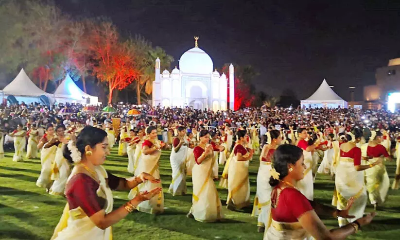 മിയ പാർക്കിൽ ആഘോഷം; ഒഴുകിയെത്തി പ്രവാസികൾ മിയ പാർക്കിൽ ആഘോഷം; ഒഴുകിയെത്തി പ്രവാസികൾ