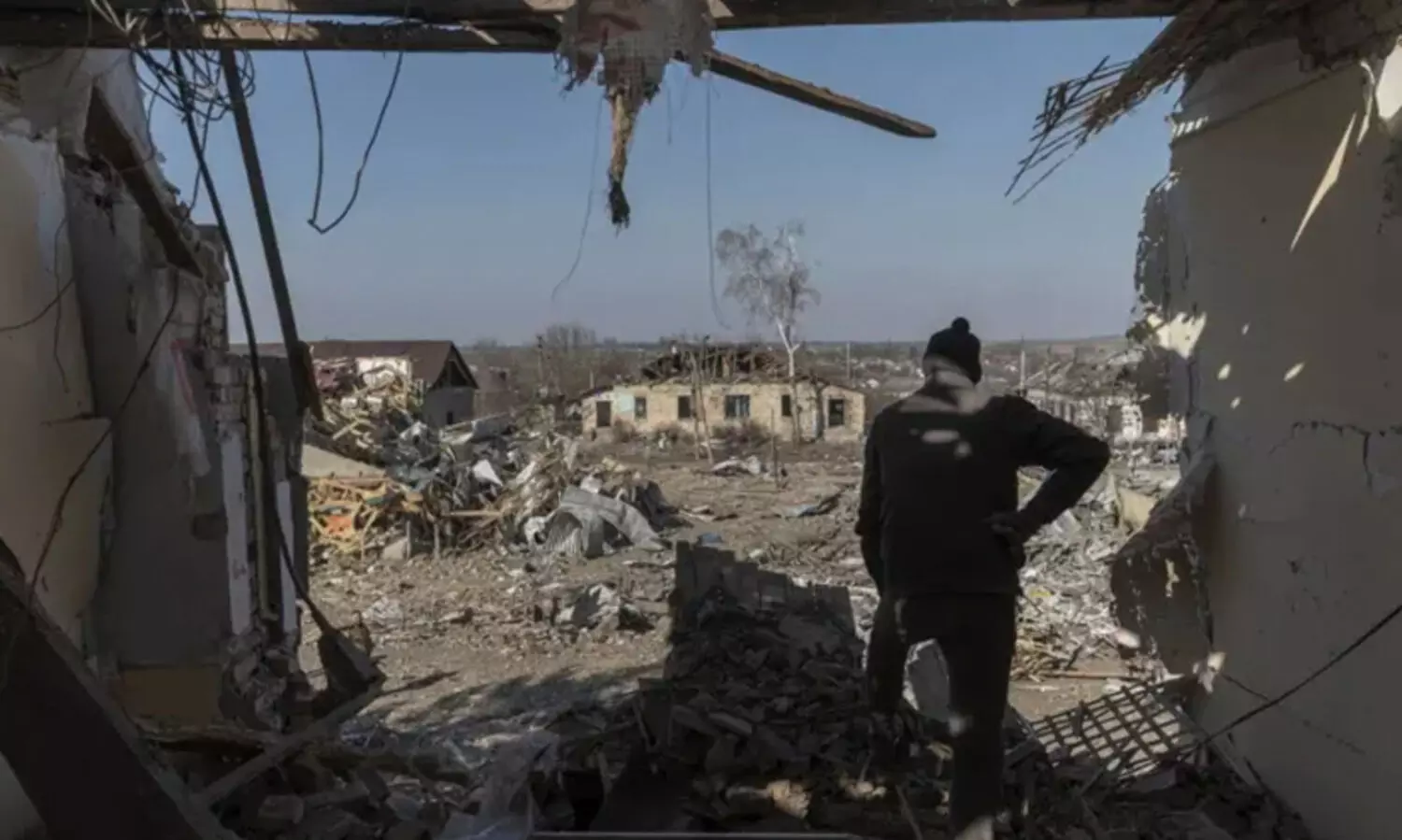 യു​ക്രെ​യ്നി​ലെ എ​ണ്ണ​സം​ഭ​ര​ണ കേ​ന്ദ്രം റഷ്യ ത​ക​ർ​ത്തു