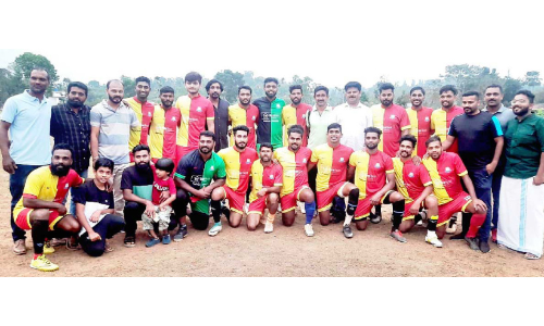 ഫു​ട്ബാ​ളി​ൽ വ​യ​നാ​ടി​ന്‍റെ ചാ​മ്പ്യ​ൻ ടീ​മാ​യി എ.​എ​ഫ്.​സി അ​മ്പ​ല​വ​യ​ൽ