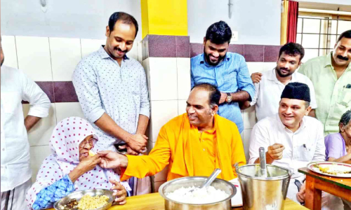 സ്മ​ര​ണ​യി​ലും സാ​ന്ത്വ​ന​മാ​യി ത​ങ്ങ​ൾ; അ​നു​സ്മ​ര​ണം സം​ഘ​ടി​പ്പി​ച്ചു