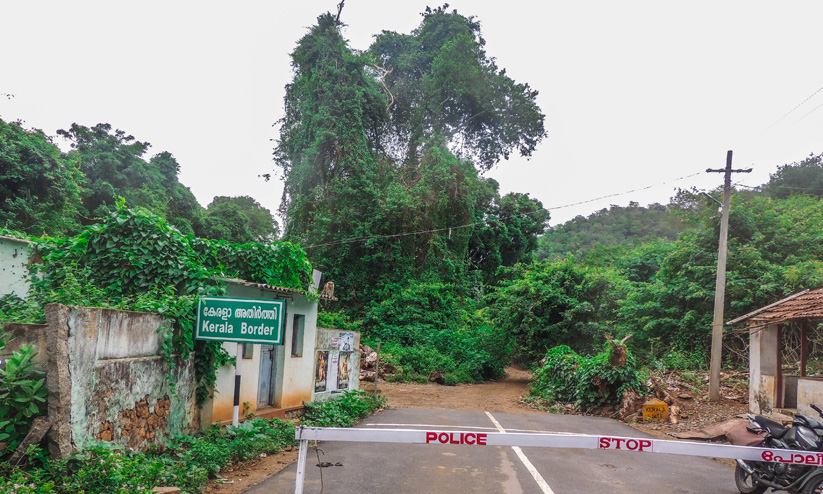 മുള്ളി വഴി ഊട്ടിയിലേക്കുള്ള വഴി തുറക്കാതെ തമിഴ്നാട്; നിരാശയിൽ സഞ്ചാരികൾ മുള്ളി വഴി ഊട്ടിയിലേക്കുള്ള വഴി തുറക്കാതെ തമിഴ്നാട്; നിരാശയിൽ സഞ്ചാരികൾ