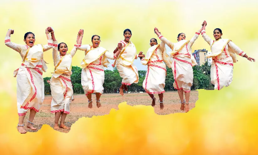 അലതല്ലിയാവേശം...കണ്ണൂർ സർവകലാശാല കലോത്സവത്തിൽ പയ്യന്നൂർ കോളജ് മുന്നിൽ