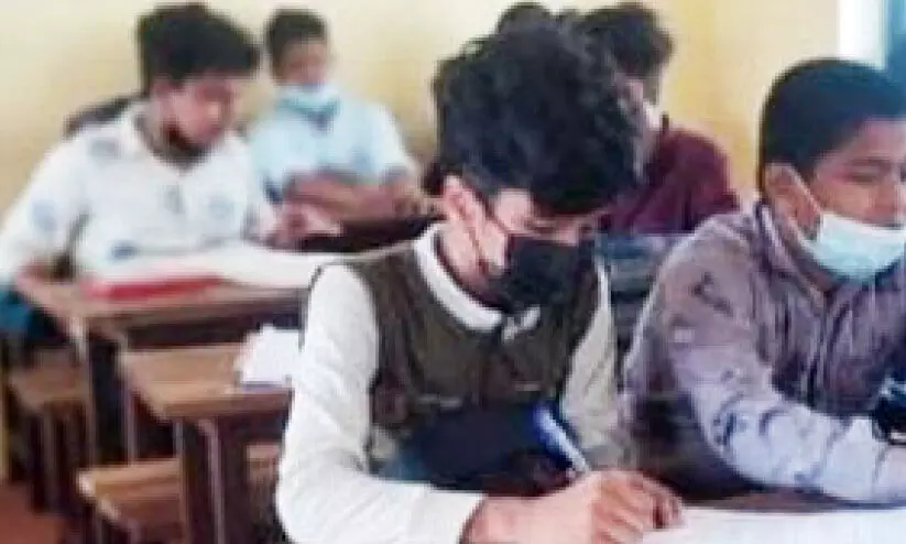 ഉത്തരക്കടലാസിൽ സ്വന്തം പിതാവിനെക്കുറിച്ചെഴുതാൻ നിയോഗവുമായി ഹരിനന്ദൻ