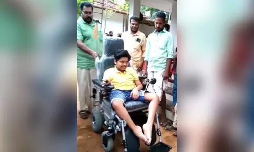 ഗൗതം ദേവിനെ മനസ്സിലോർത്ത് മൃണാൾ ഇനി സ്‌കൂളിലെത്തും