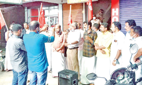 കർഷകസമരങ്ങൾ വീണ്ടും സജീവമാകുന്നു കർഷകസമരങ്ങൾ വീണ്ടും സജീവമാകുന്നു