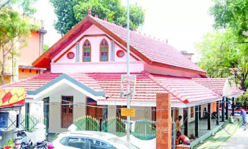 പുതുമോടിയിൽ പത്തനംതിട്ട ടൗൺഹാൾ പുതുമോടിയിൽ പത്തനംതിട്ട ടൗൺഹാൾ