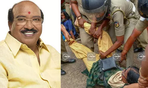 കെ റെയിൽ: നിയമം ലംഘിച്ചാൽ പൊലീസ് ഇടപെടൽ സ്വാഭാവികം, അതൊരു വലിയ കാര്യമല്ല -വെള്ളാപ്പള്ളി കെ റെയിൽ: നിയമം ലംഘിച്ചാൽ പൊലീസ് ഇടപെടൽ സ്വാഭാവികം, അതൊരു വലിയ കാര്യമല്ല -വെള്ളാപ്പള്ളി