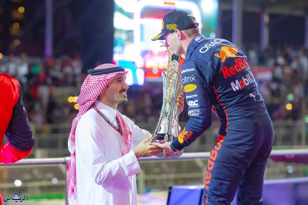 ഫോർമുല വൺ കാറോട്ട മത്സരം: മാക്സ് വെർസ്റ്റാപന് കിരീടം ഫോർമുല വൺ കാറോട്ട മത്സരം: മാക്സ് വെർസ്റ്റാപന് കിരീടം