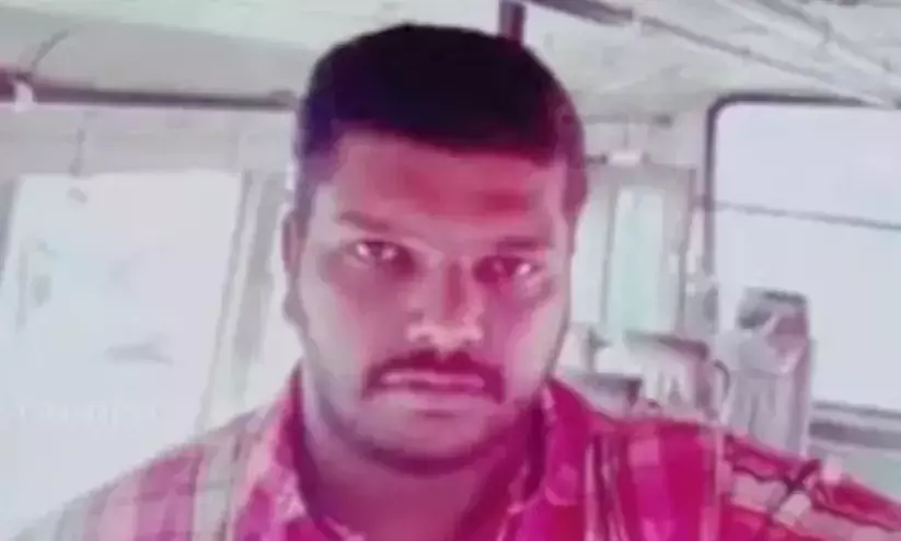 ഇടുക്കിയിൽ ബസ് ജീവനക്കാരൻ വെടിയേറ്റു മരിച്ചു; യുവാവ് അറസ്റ്റിൽ