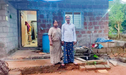 2.5 ലക്ഷം കടമെടുത്തു, ഒരു ലക്ഷത്തിലേറെ അടച്ചു; ഇനിയും 5.25 ലക്ഷം അടക്കണെമന്ന് ബാങ്ക്, ജപ്തി ഭീതിയിൽ ഒരു കുടുംബം