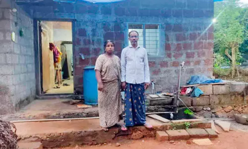 2.5 ലക്ഷം കടമെടുത്തു, ഒരു ലക്ഷത്തിലേറെ അടച്ചു; ഇനിയും 5.25 ലക്ഷം അടക്കണെമന്ന് ബാങ്ക്, ജപ്തി ഭീതിയിൽ ഒരു കുടുംബം