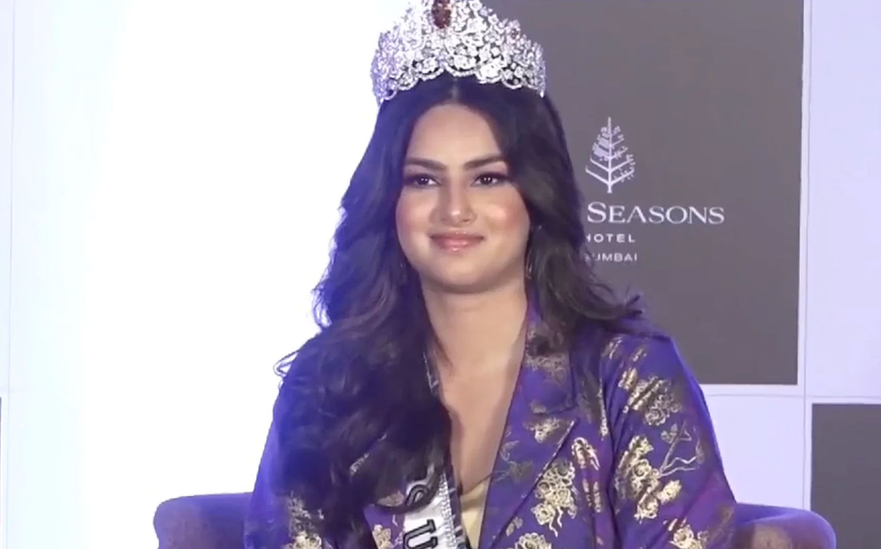 Harnaz sandhu Harnaz sandhu