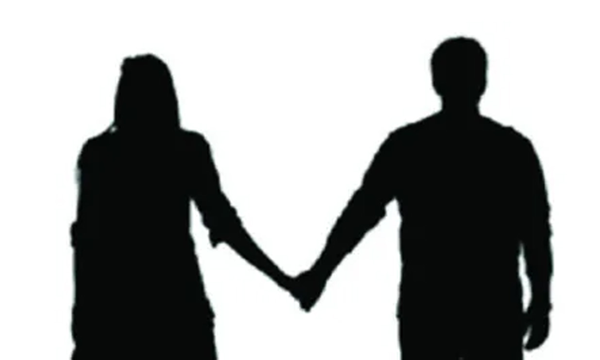 രണ്ടര വയസ്സുകാരനെ ഉപേക്ഷിച്ച് പോയ യുവതിയും കാമുകനും പിടിയിൽ രണ്ടര വയസ്സുകാരനെ ഉപേക്ഷിച്ച് പോയ യുവതിയും കാമുകനും പിടിയിൽ