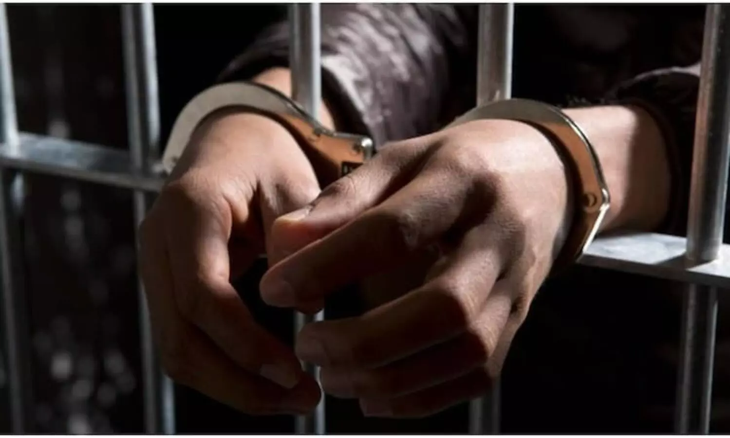 അമ്മയെ കൊലപ്പെടുത്തിയ 17കാരി അറസ്റ്റിൽ