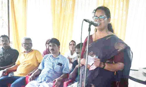 സിൽവർ ലൈൻ: കല്ലിടാൻ അനുവദിക്കില്ല -കെ.കെ. രമ എം.എൽ.എ സിൽവർ ലൈൻ: കല്ലിടാൻ അനുവദിക്കില്ല -കെ.കെ. രമ എം.എൽ.എ