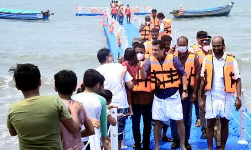 ബേപ്പൂരിൽ ഇനി ഒഴുകുന്ന പാലവും