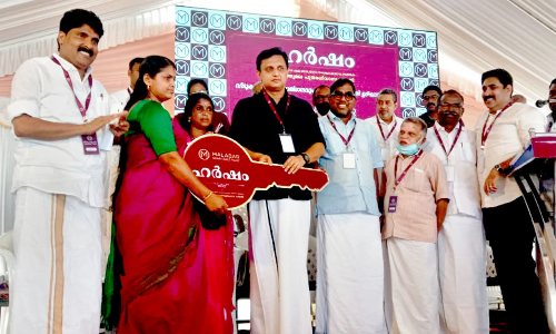 പുത്തുമല ദുരന്തം: മലബാർ ഗ്രൂപ് പണിത വീടുകൾ കൈമാറി