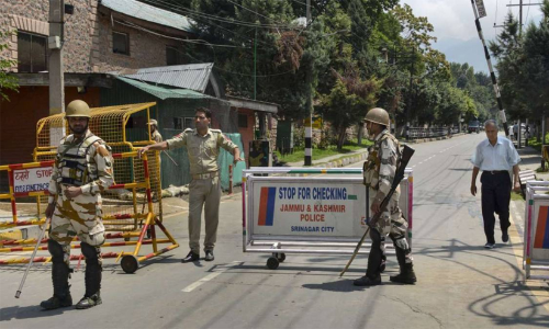 തീവ്രവാദികൾക്ക് അഭയം നൽകുന്നവരുടെ സ്വത്തുക്കൾ കണ്ടുകെട്ടുമെന്ന് ജമ്മു കശ്മീർ പൊലീസ്
