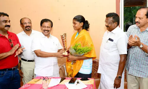 ഇടിക്കൂട്ടില്‍ വീണ്ടുമൊരു കൊല്ലം വിസ്മയം ലെന നോര്‍ബര്‍ട്ട് ലോക ജിംനാസെഡിലേക്ക്