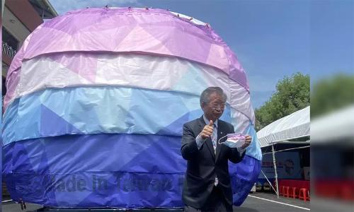 ഇതാ ലോകത്തെ ഏറ്റവും വലിയ മാസ്ക്;  50 മടങ്ങ് വലിപ്പത്തോടെ ഗിന്നസ് റെക്കോഡ്