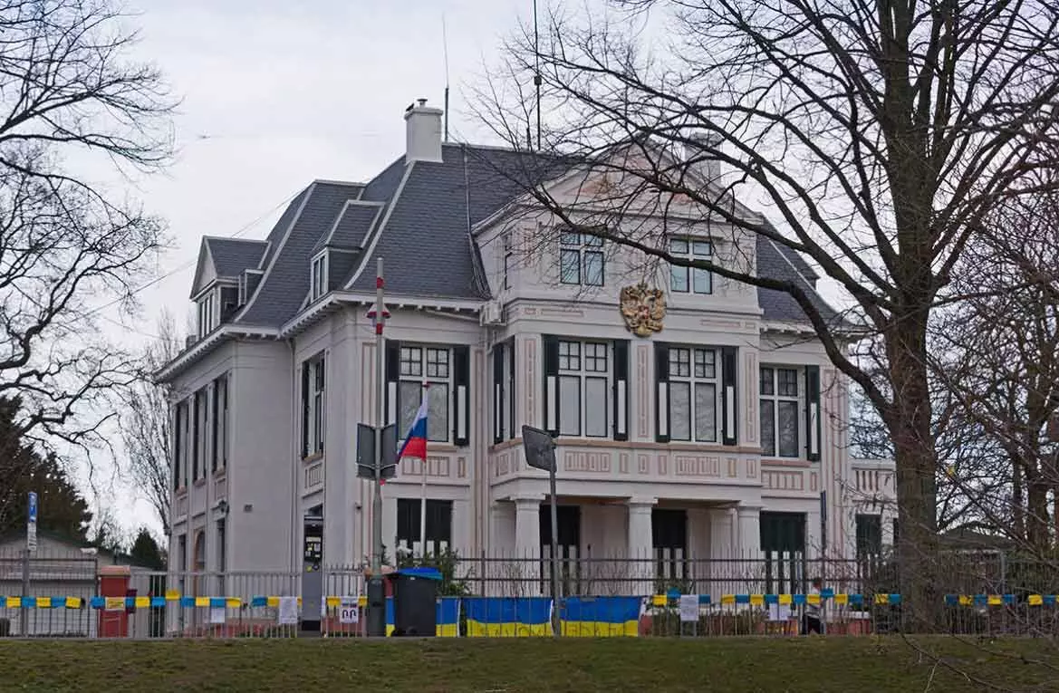 ചാരവൃത്തി: യൂറോപ്പിൽ നിന്ന് റഷ്യൻ നയതന്ത്രപ്രതിനിധികൾ പുറത്ത് ചാരവൃത്തി: യൂറോപ്പിൽ നിന്ന് റഷ്യൻ നയതന്ത്രപ്രതിനിധികൾ പുറത്ത്