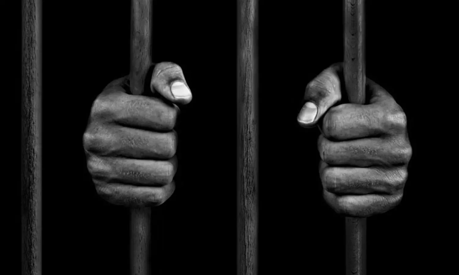 പ്രായപൂർത്തിയാകാത്ത പെൺകുട്ടികളെ ബലാത്സംഗം ചെയ്ത പൊലീസുകാരന് ജീവപര്യന്തം തടവ്