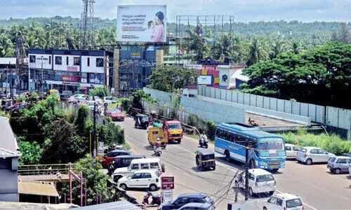നോക്കുകുത്തിയായിരുന്ന തിരൂരിലെ രണ്ടാമത്തെ പാലത്തിനും ശാപമോക്ഷം നോക്കുകുത്തിയായിരുന്ന തിരൂരിലെ രണ്ടാമത്തെ പാലത്തിനും ശാപമോക്ഷം