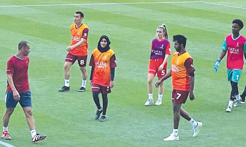 പന്തിലെ മായാജാലക്കാരുടെ സംഗമം