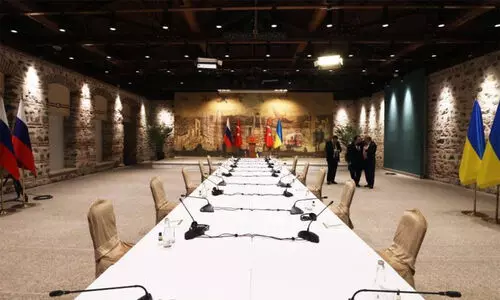 റഷ്യ-യുക്രെയ്ൻ സമാധാന ചർച്ച തുർക്കിയിൽ ആരംഭിച്ചു