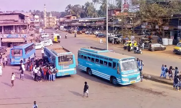 വിദ്യാർഥികളുടെ ചാർജിളവ് കൂടി കണക്കിലെടുത്താണ് നേരത്തെ മറ്റുള്ളവർക്ക് കൂടിയ ബസ് ചാർജ് നിശ്ചയിച്ചതെന്ന് നാറ്റ്പാക്