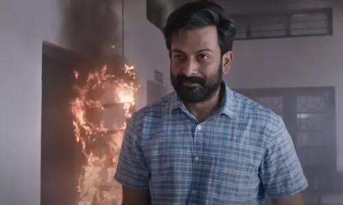 ഇവിടെ നോട്ടും നിരോധിക്കും, വേണ്ടി വന്നാല്‍ വോട്ടും നിരോധിക്കും, ഒരുത്തനും ചോദിക്കില്ല; ജന ഗണ മന ട്രെയിലർ പുറത്ത്