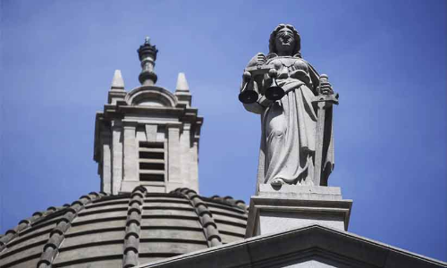 ഹോ​ങ്കോ​ങ് കോ​ട​തി​യി​ൽ​നി​ന്ന് ബ്രി​ട്ടീ​ഷ് ജ​ഡ്ജി​മാ​ർ രാ​ജി​വെ​ച്ചു