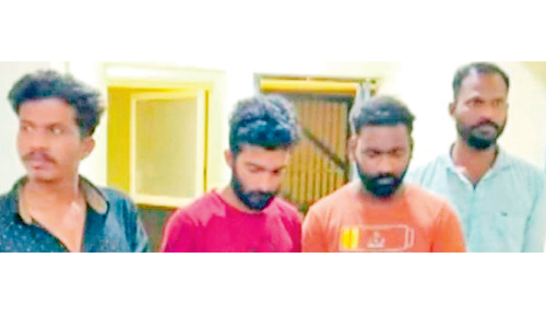 വാ​ഹ​നം ത​ട​ഞ്ഞ് നാ​ലു​ല​ക്ഷം ത​ട്ടി​യെ​ടു​ത്ത കേ​സി​ൽ പ്ര​തി​ക​ള്‍ പി​ടി​യി​ല്‍