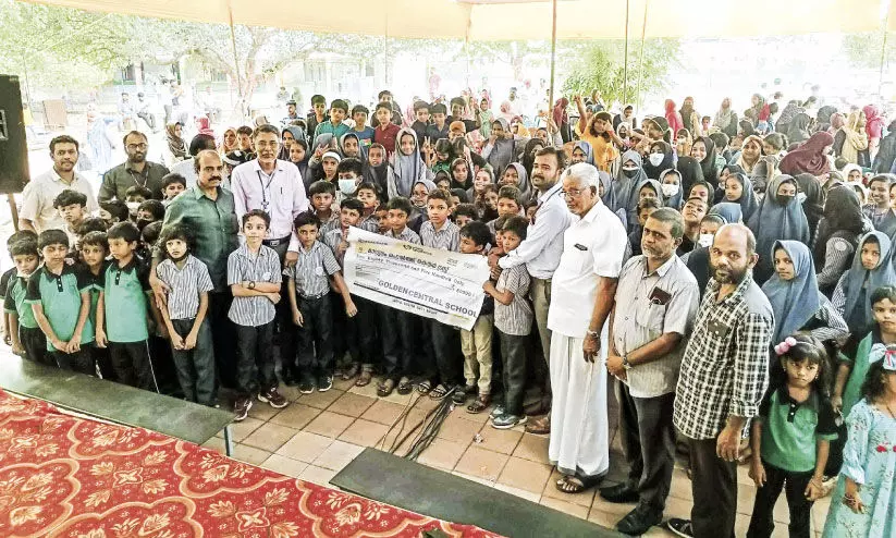 രോഗികൾക്ക്‌ കാരുണ്യവുമായി കോട്ടക്കൽ ഗോൾഡൻ സെൻട്രൽ സ്കൂൾ വിദ്യാർഥികൾ