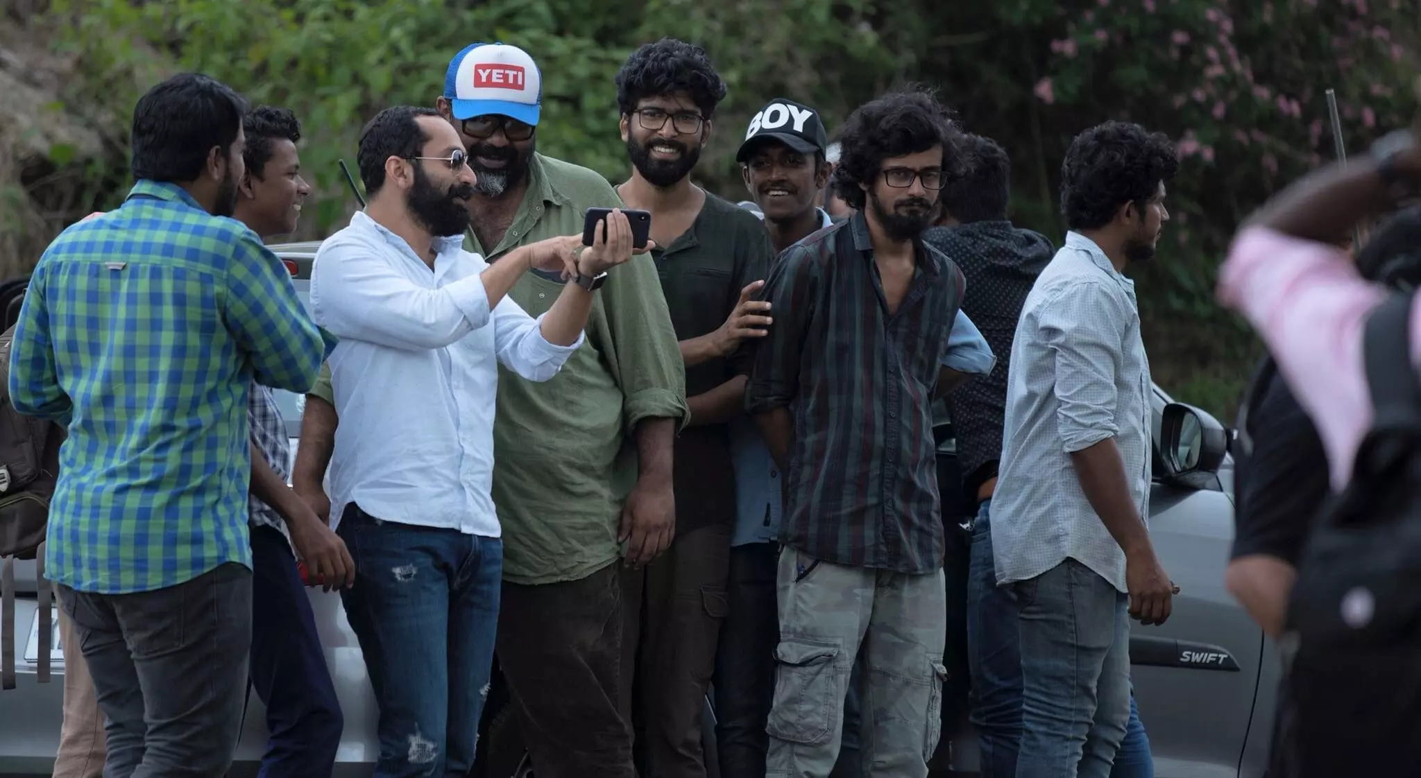 'വരത്തൻ' ഷൂട്ടിങ്ങിനിടെ ഫഹദ് ഫാസിലിനൊപ്പം അമൽ നീരദ് 'വരത്തൻ' ഷൂട്ടിങ്ങിനിടെ ഫഹദ് ഫാസിലിനൊപ്പം അമൽ നീരദ്