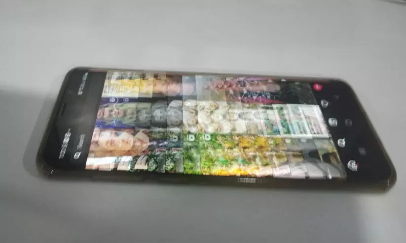 അശ്ലീല വിഡിയോ കേസിൽ പിടിച്ചെടുത്ത മൊബൈൽ ഫോൺ സ്റ്റേഷനിൽനിന്ന് കാണാതായി; എസ്.ഐ അറസ്റ്റിൽ