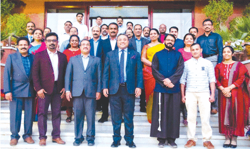 ഞാ​ൻ ക​ണ്ട മാ​ലാ​ഖ റി​യാ​ലി​റ്റി ഷോ ​ പു​ര​സ്​​കാ​ര വി​ത​ര​ണം