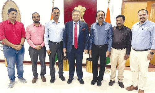 ക​ല കു​വൈ​ത്ത്​ ഭാ​ര​വാ​ഹി​ക​ൾ അം​ബാ​സ​ഡ​റു​മാ​യി കൂ​ടി​ക്കാ​ഴ്‌​ച ന​ട​ത്തി