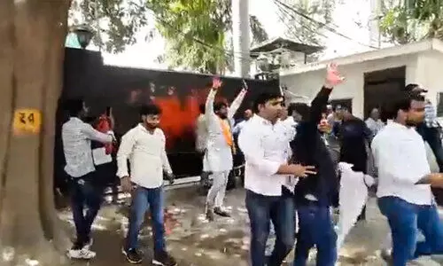 കെജ്രിവാളിന്‍റെ വീട് ആക്രമിക്കുന്ന വിഡിയോ കണ്ടു, സുരക്ഷക്ക് ആവശ്യമായ പൊലീസ് സന്നാഹം ഇല്ല -ഹൈകോടതി