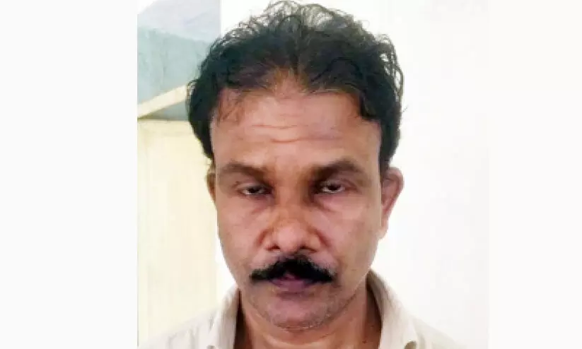 11കാരിയെ പീഡിപ്പിച്ച മധ്യവയസ്കൻ പിടിയിൽ 11കാരിയെ പീഡിപ്പിച്ച മധ്യവയസ്കൻ പിടിയിൽ