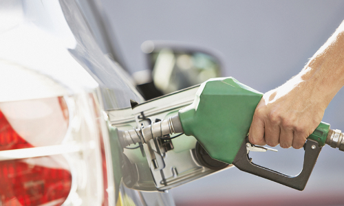 യു.​എ.​ഇ​യി​ൽ ഇ​ന്ധ​ന​വി​ല വീ​ണ്ടും കൂ​ടി