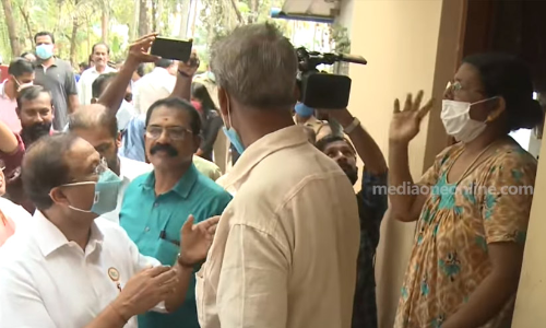 v muraleedharan cpm councilor