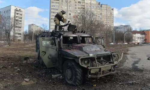 കിയവിൽ റഷ്യൻ സൈനിക പിന്മാറ്റമെന്ന് റിപ്പോർട്ട്; മ​റ്റി​ട​ങ്ങ​ളി​ൽ ആ​ക്ര​മ​ണം തു​ട​രു​ന്നു
