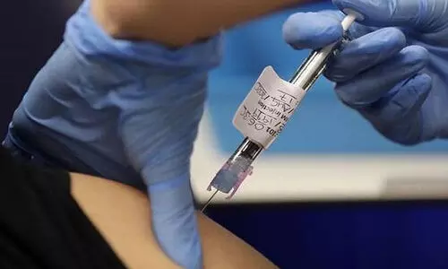 അധികൃതരെ കബളിപ്പിച്ച് 87 തവണ കോവിഡ് വാക്സിനെടുത്തു; ഒടുവിൽ ജർമൻ വയോധികൻ പിടിയിൽ അധികൃതരെ കബളിപ്പിച്ച് 87 തവണ കോവിഡ് വാക്സിനെടുത്തു; ഒടുവിൽ ജർമൻ വയോധികൻ പിടിയിൽ