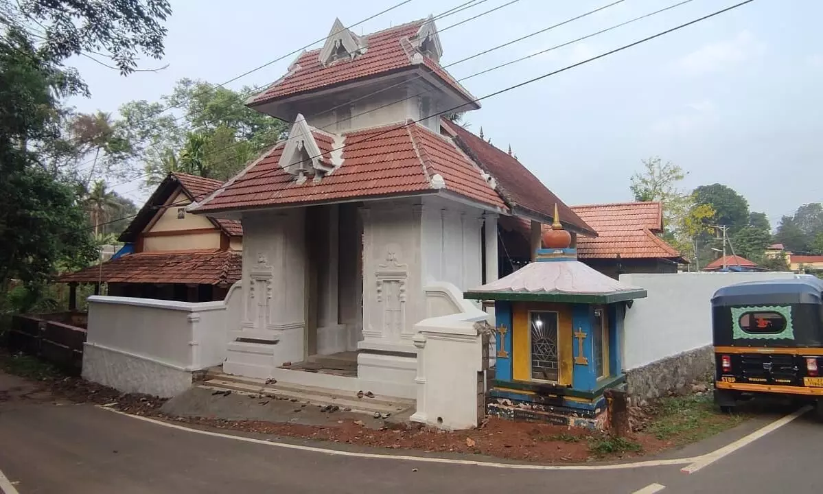 തിരുവല്ല പടിഞ്ഞാറ്റുംചേരി കാവുങ്കൽ ശ്രീ ധർമ്മ ശാസ്താ ക്ഷേത്രത്തിൽ മോഷണം തിരുവല്ല പടിഞ്ഞാറ്റുംചേരി കാവുങ്കൽ ശ്രീ ധർമ്മ ശാസ്താ ക്ഷേത്രത്തിൽ മോഷണം